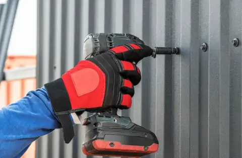 Travaux de zinguerie - Saint-Denis-de-Cabanne